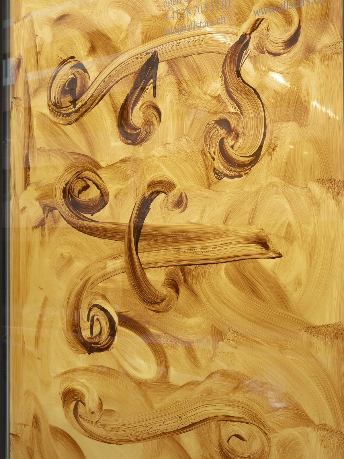 Elif Saydam, «Filth/Faith», 2022, tempera on glass, 243 x 355 cm