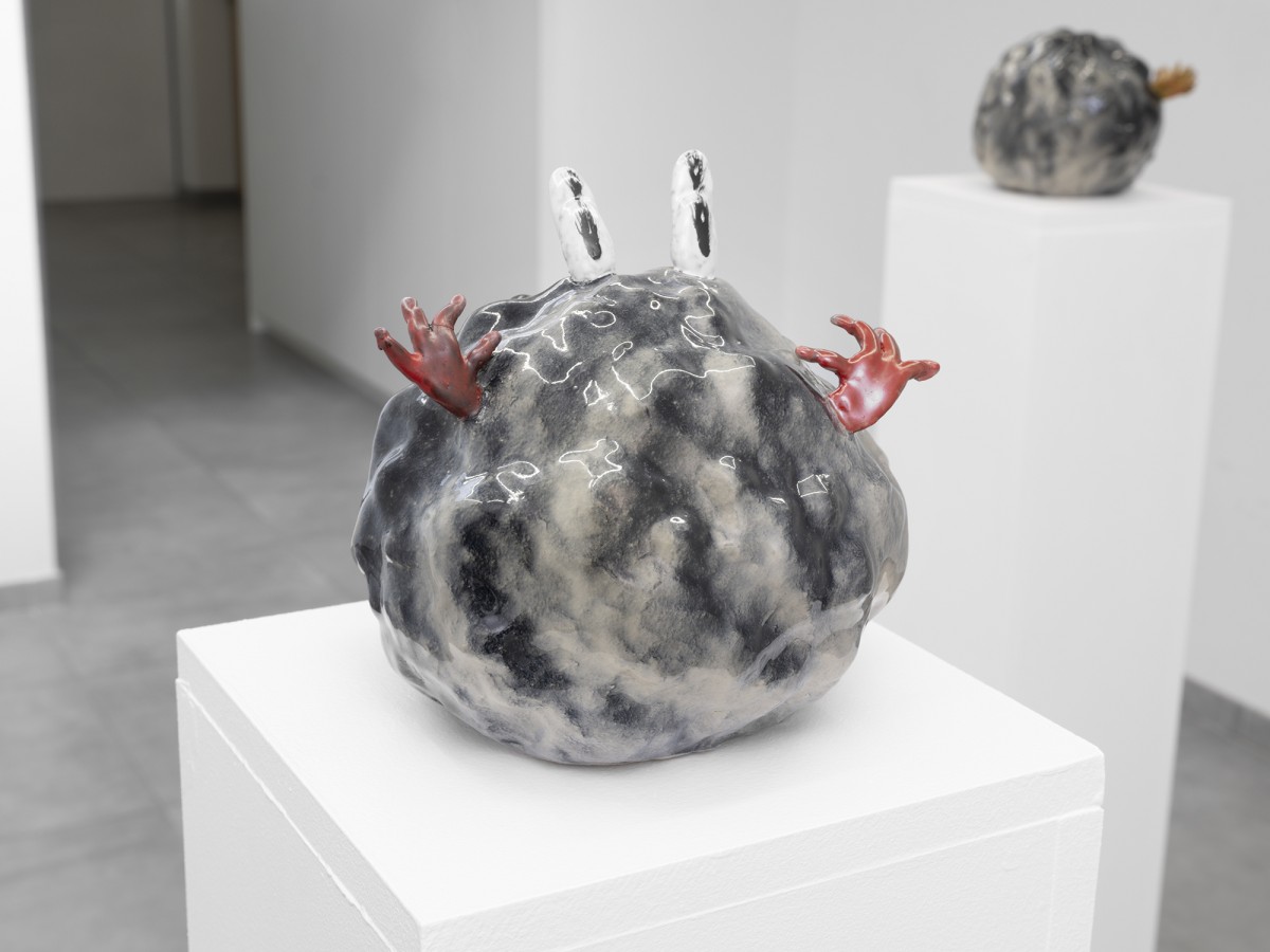 Cassidy Toner, Family-Unfriendly Violence #3, 2023, hand painted ceramic, 16 x 16 x 16 cm, 2023