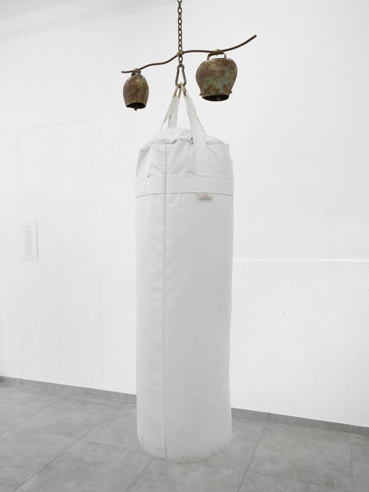 Lucas Erin, Hochet (Deux cloches), 2021