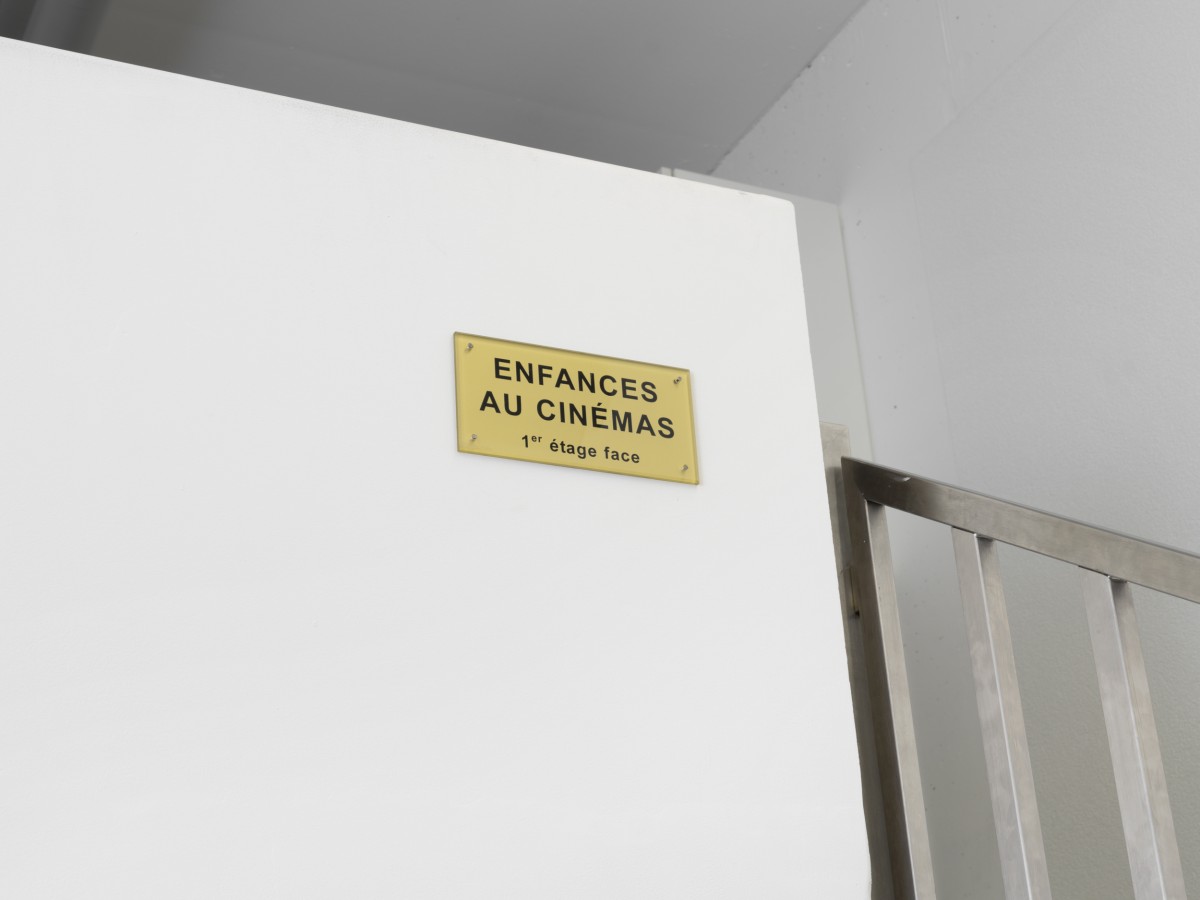 Jiajia Zhang, Untitled (Enfances au Cinéma), 2023, plaquette, 20 x 10 cm